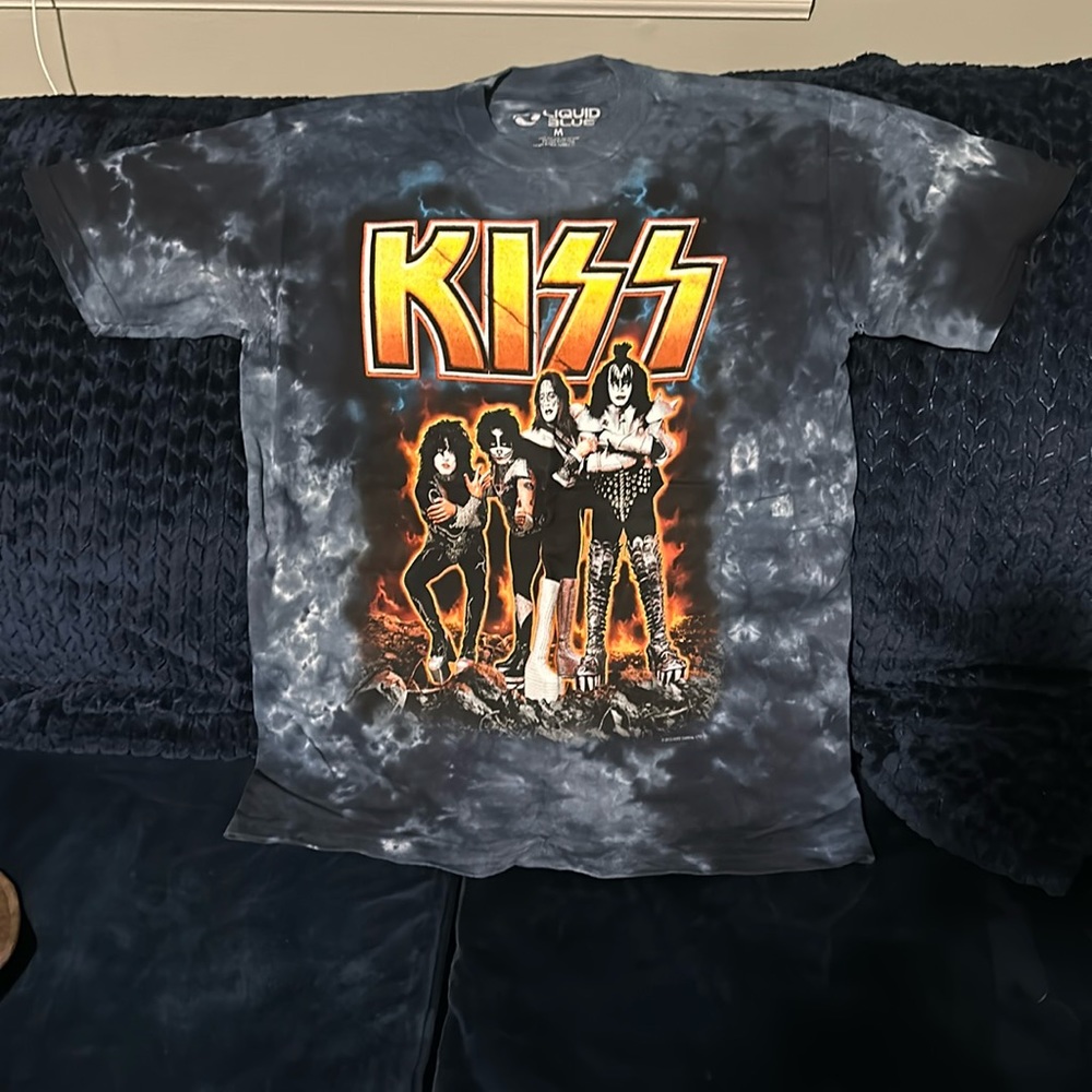NWOT KISS Tshirt